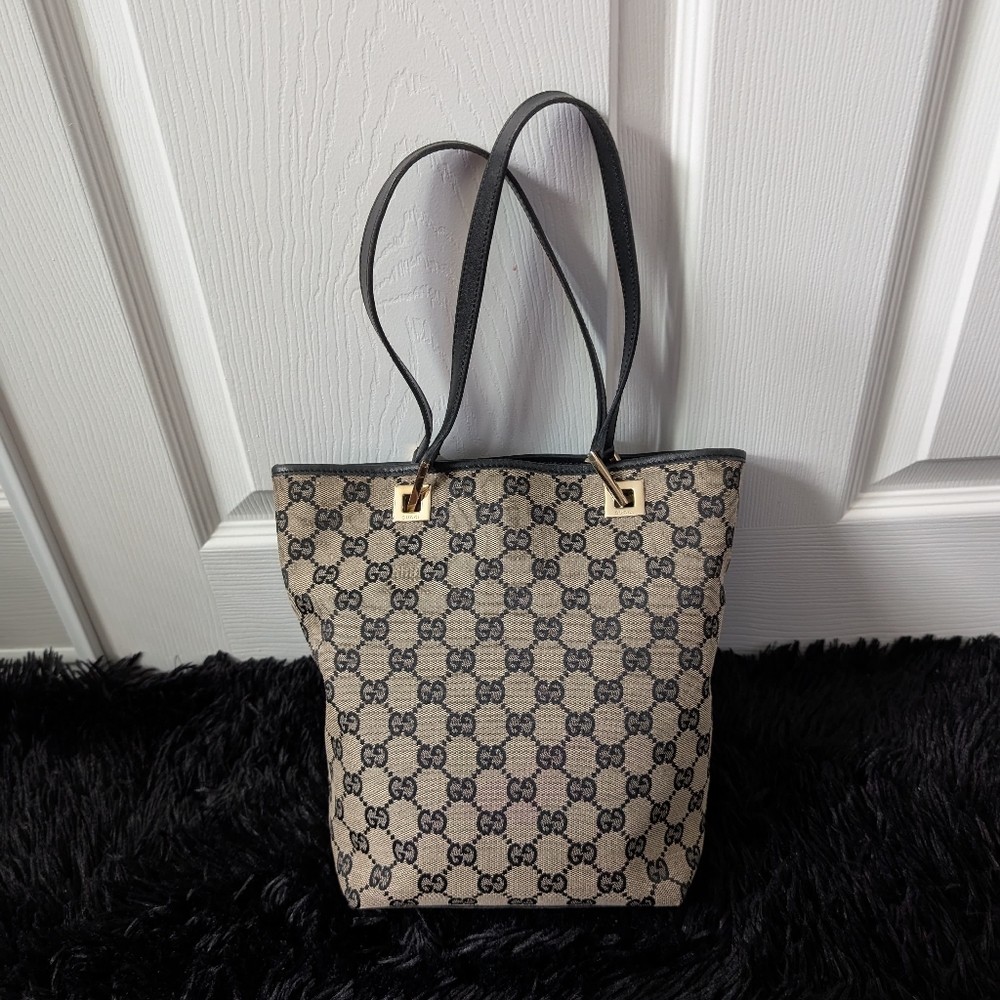 Gucci  Signature Tote